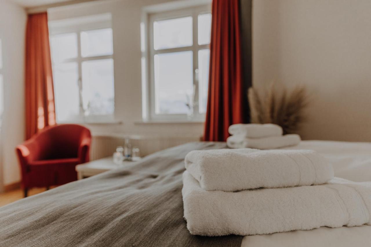 Hotel Zur Treene Schwabstedt Екстер'єр фото