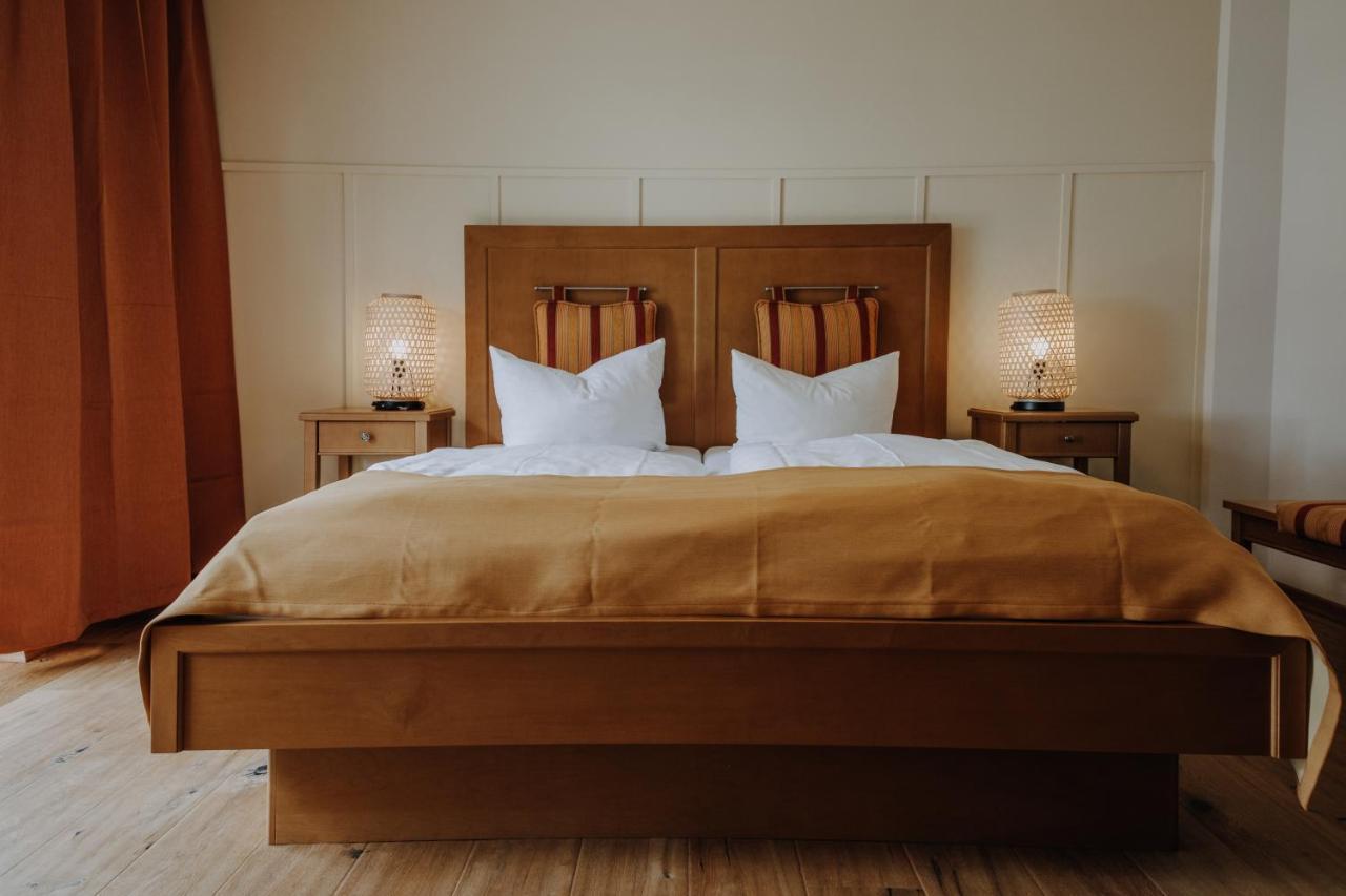 Hotel Zur Treene Schwabstedt Екстер'єр фото