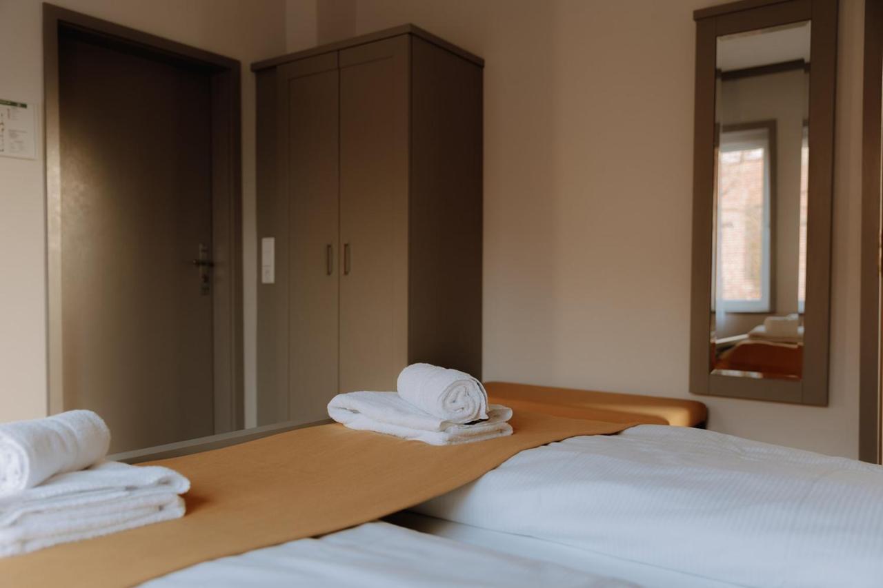 Hotel Zur Treene Schwabstedt Екстер'єр фото